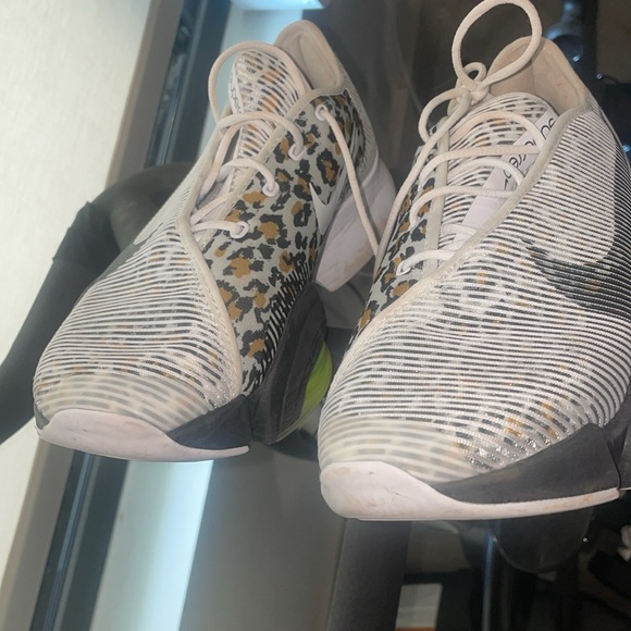 Nike training/running shoe! Sz 9 - Picture 4 of 5